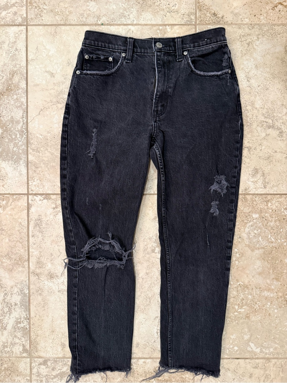 Abercrombie & Fitch Black High-Rise Mom Jeans